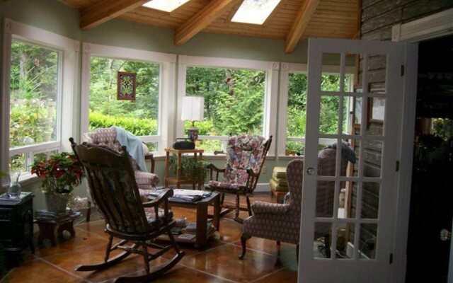 The Lake House Bed and Breakfast