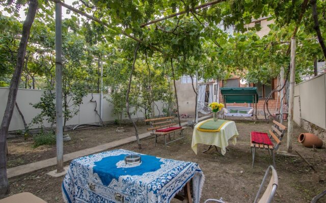 Anna's Guest house