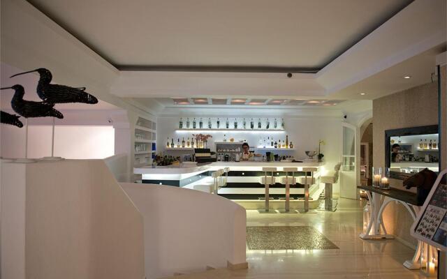 Myconian Korali Relais & Chateaux Hotel