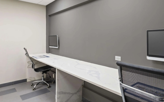 Best Western Inn & Suites - Midway Airport