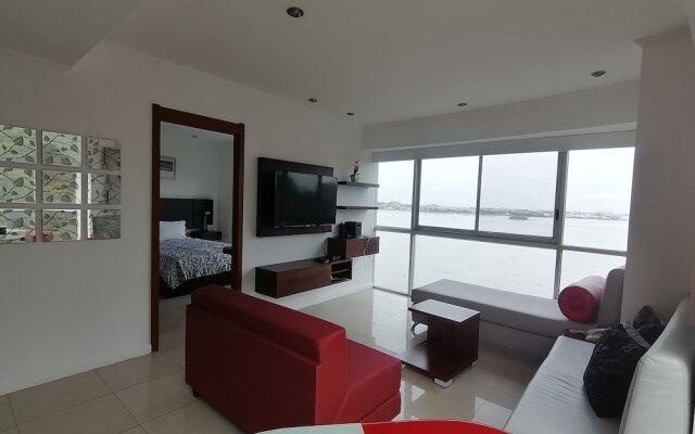 Luxury Suites Riverfront GYE
