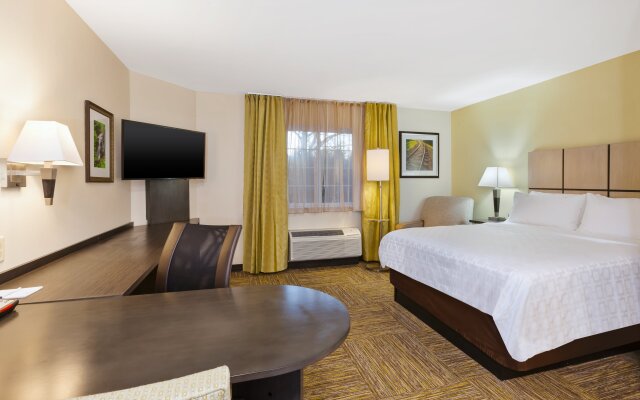 Candlewood Suites Huntersville, an IHG Hotel