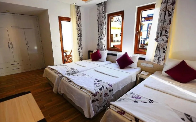 Kleopatra Hermes Hotel