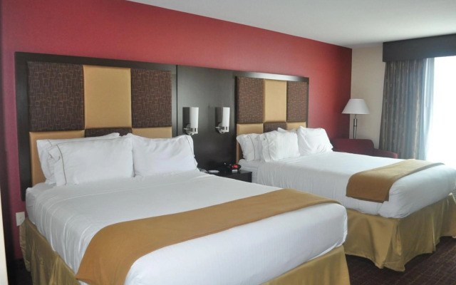 Holiday Inn Express & Suites Greensburg by IHG
