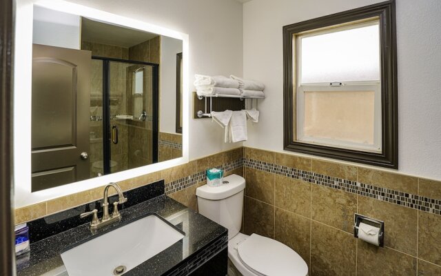 Holiday Lodge Motel Antioch