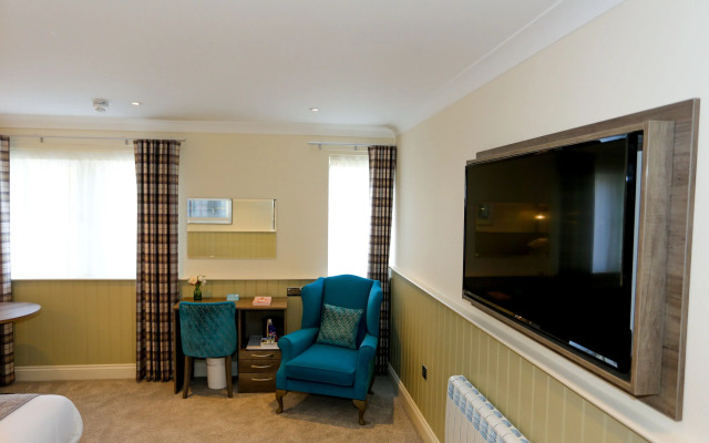 Duck Bay Hotel