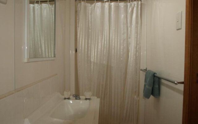 Cowra Holiday Park