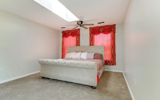 Spacious Home < 3 Mi to Hampton Coliseum!