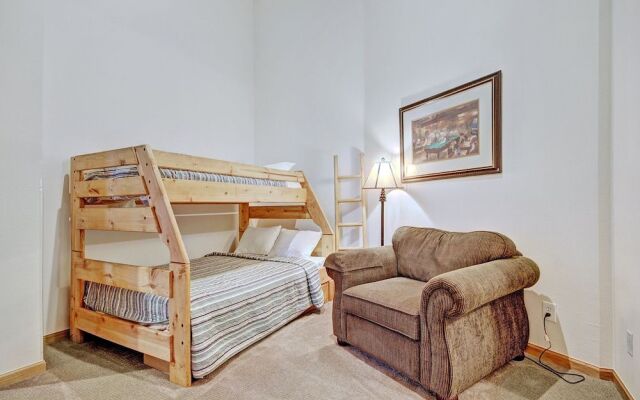 River Mtn Lodge E320