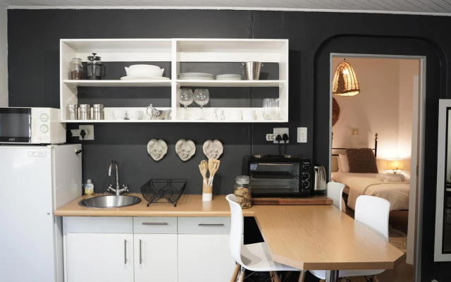 ALLURING SELF CATERING 2 BEDROOM VILLA at BOKMAKIERIE VILLAS