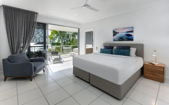 Blue Water Views 16