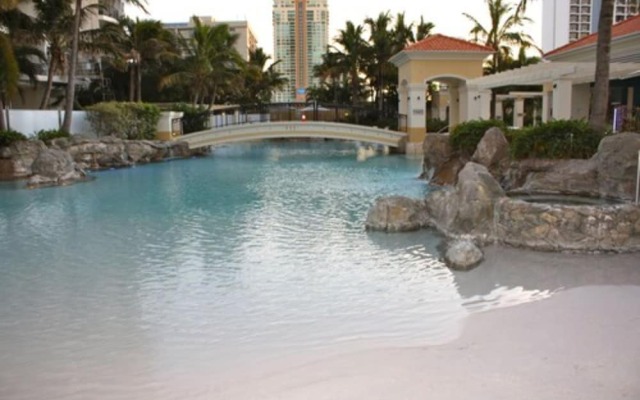 Chevron Renaissance Private Apartments