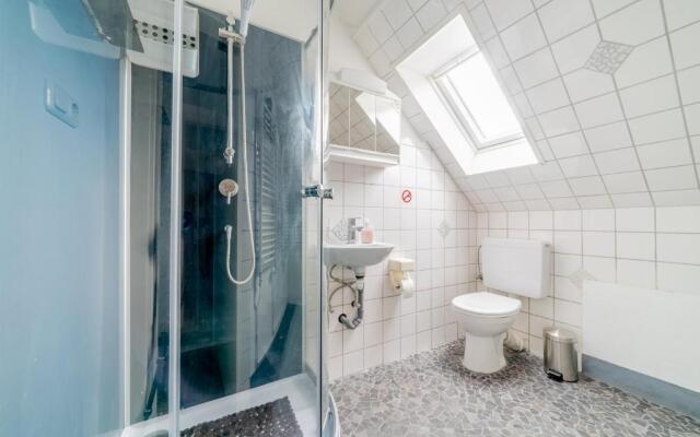 Id 6894 - Private Apartment