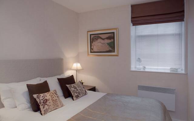 Causewayside Apartment - The Edinburgh Address