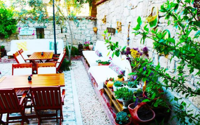 Lilyum Alaçatı Butik Otel