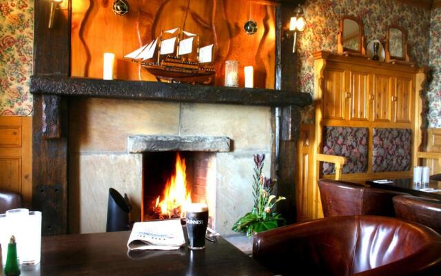Maddens Bridge Bar & Guesthouse