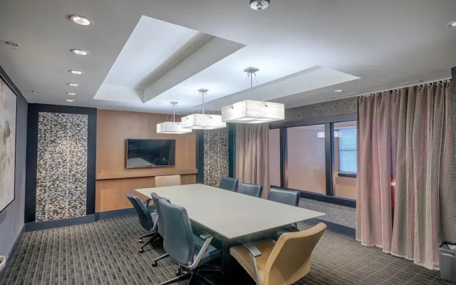 Thomas Circle Apartments by Global
