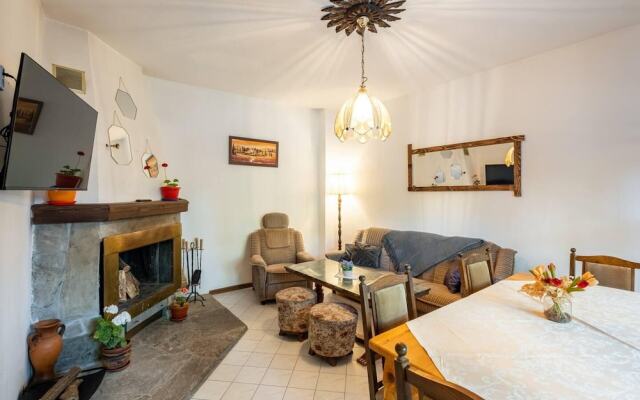 Lovely 5-bed Authentic House in the Arbanasi