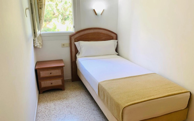 Eva Aparthotel