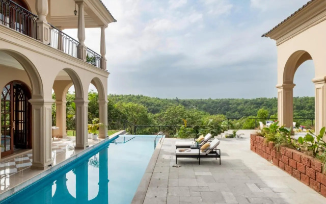 LohonoStays Sacri Borod Hill 7