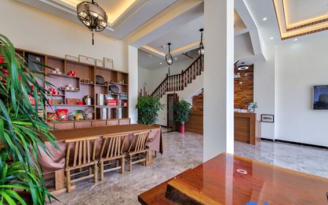 Wuyishan Hike Tea House Inn