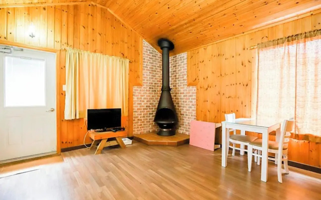 Goseong Gureumwiui Sanchaek Pension