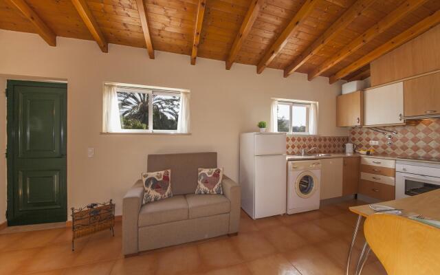 A14 - Cozy Torraltinha Apartment
