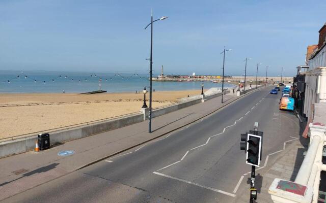 Inviting 1-bed Apartment in Herne Bay