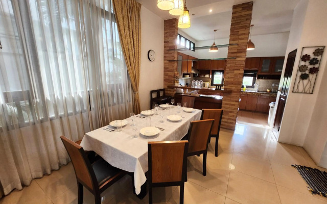 Punnapha Pool Villa  Pattaya