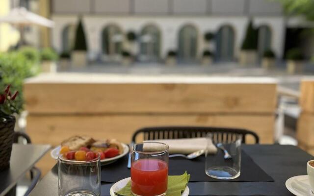 Opera 35 Boutique Hotel
