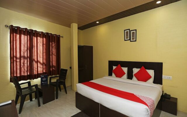 OYO 23694 Hotel Shikhar Palace