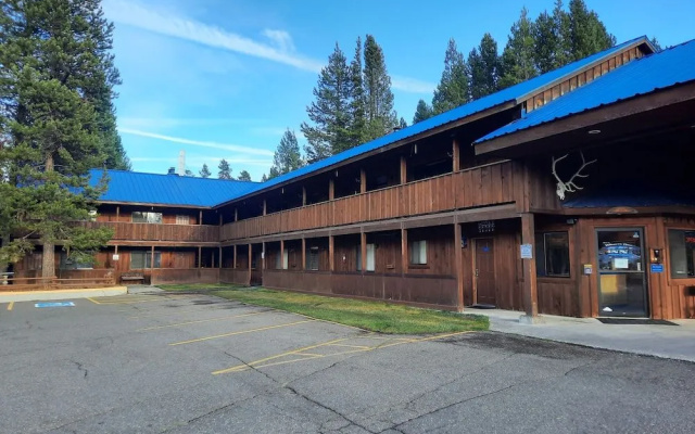 Willamette Pass Inn Chalets