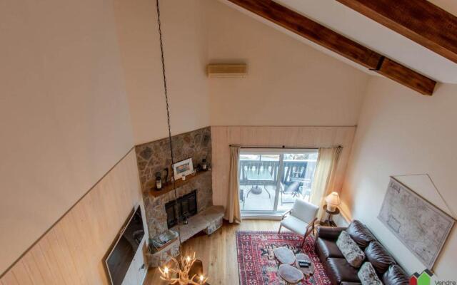 Unique Tremblant view -fancy fully equipped apartment