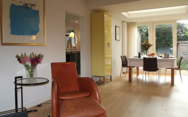 Luxury Holiday Home in Heiloo with Terrace And Garden