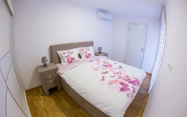 Central Budva apartment C15
