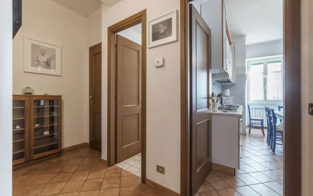San Lorenzo Roomy Apartment