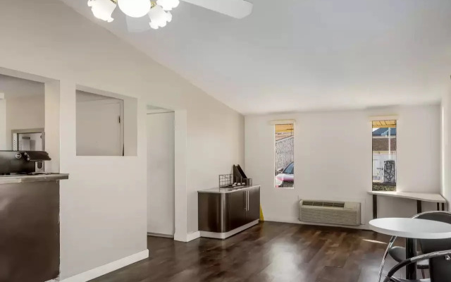 Rodeway Inn & Suites Fenton