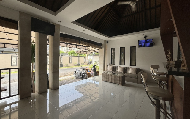 Tanjung Lima Hotel Legian