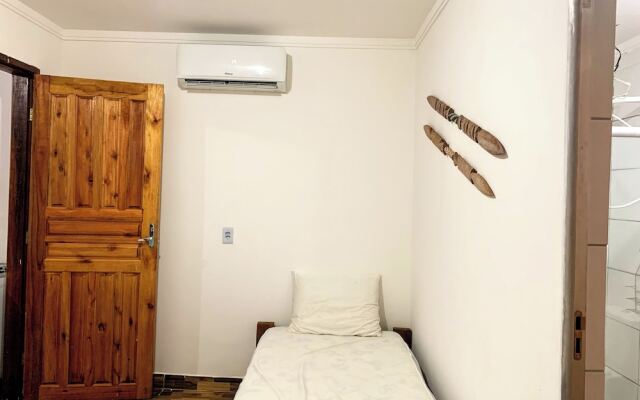 Charmoso Chalé Surf com A/C a 5 Min da Praia