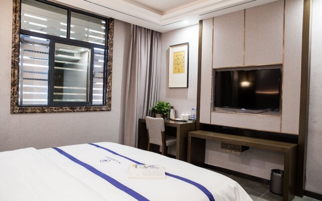 Guiyang Jialan Selected Hotel