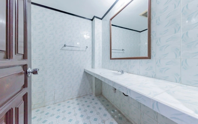 RedDoorz near Plaza Balikpapan