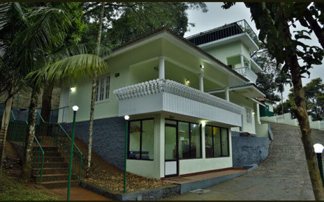 Aruvi Resorts