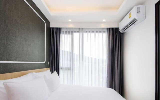 Stylish One Bedroom Apartment at Surin by Aristo