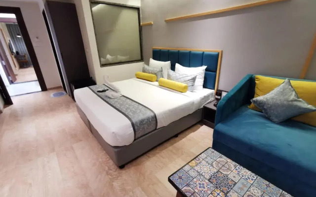 The Excellency by OYO Rooms