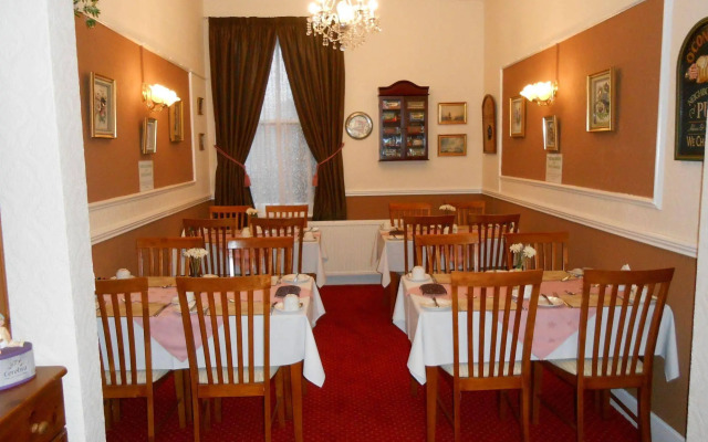 Shirley Heights Hotel