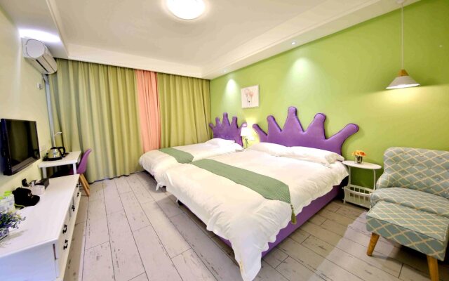 Time Machine Hotel