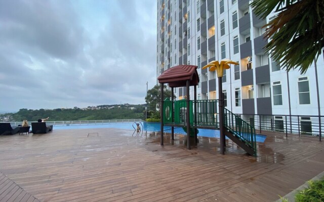 Elegant And Homey Studio At Amartha View Apartment