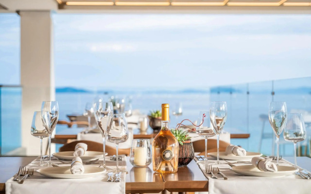 Ammoa Luxury Hotel & Spa Resort