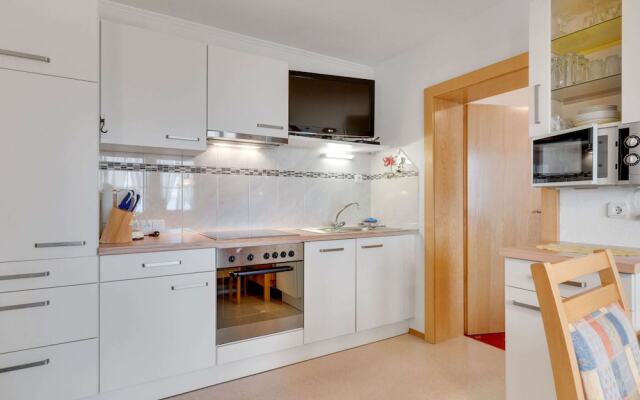 Quaint Apartment in Hainzenberg near Horbergbahn