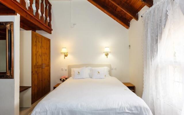 Hunters Lodge